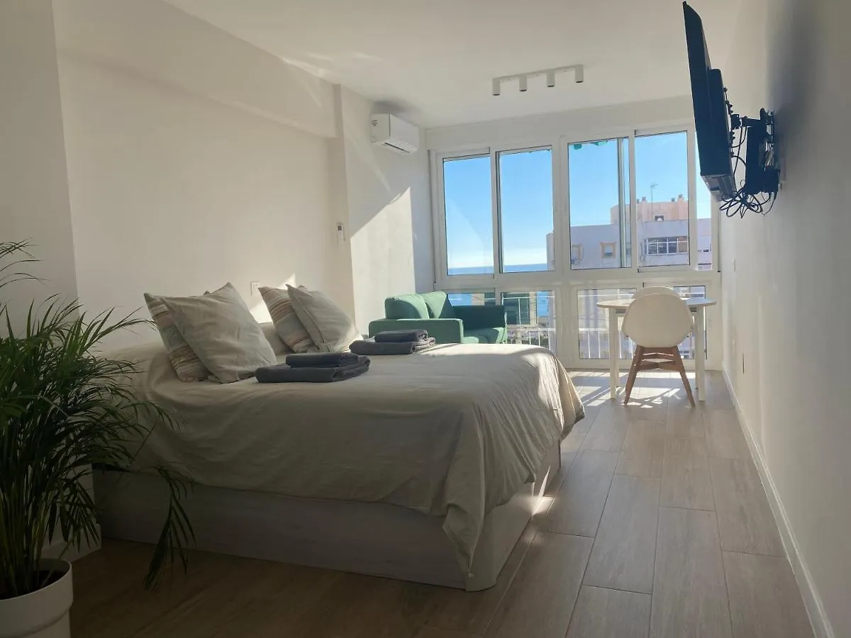 Estudio renovado con vista al mar Torremolinos